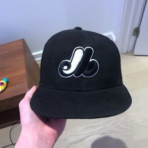 MLB Size 7 New Era Montreal Expos Black and White Fitted hat + rose bush patch🧢